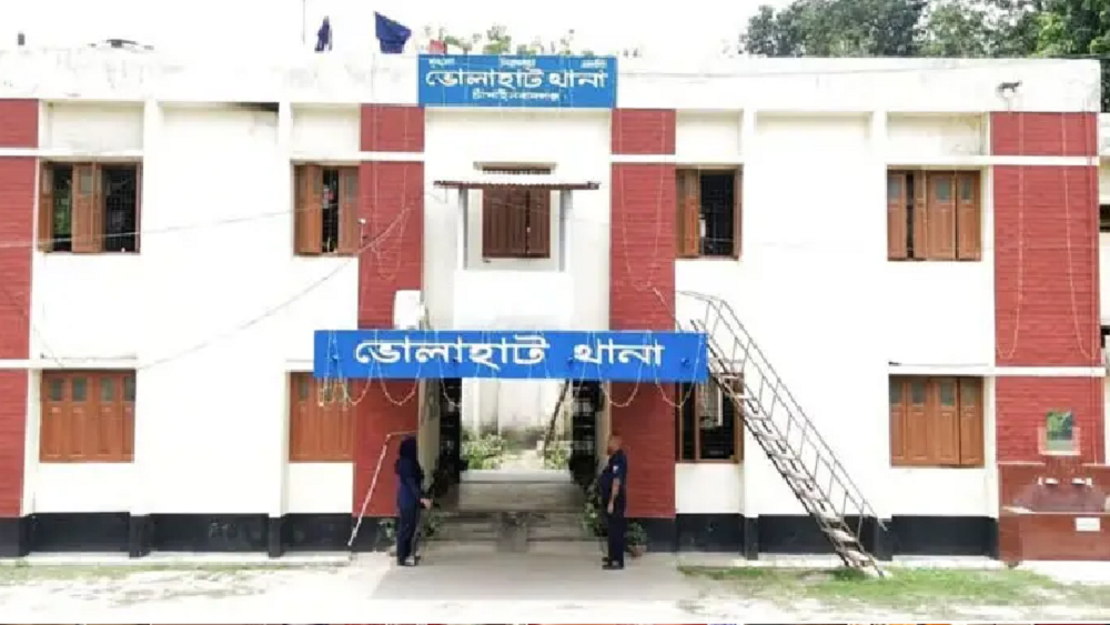 ভোলাহাটে ট্রলির ধাক্কায় শিশু শিক্ষার্থী নিহত