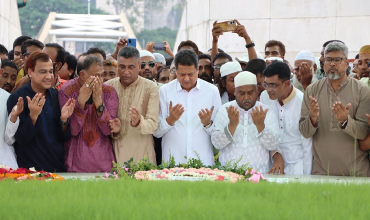 জিয়া উদ্যানে শ্রদ্ধা জানালেন গৃহায়নমন্ত্রী ও চেয়ারম্যানরা