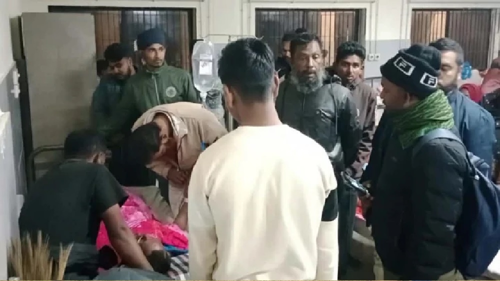 নাটোরে পেট্রল পাম্পে আগুন, চালক দগ্ধ
