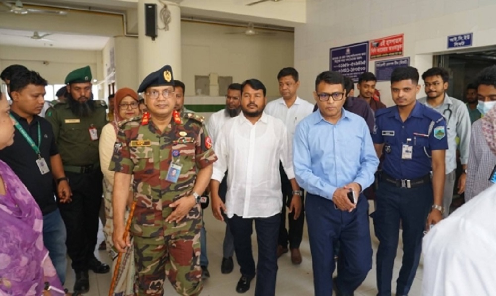 হামের চিকিৎসা ব্যবস্থা দেখতে রাজশাহী মেডিকেলে ডিসি ও রাসিক প্রশাসক