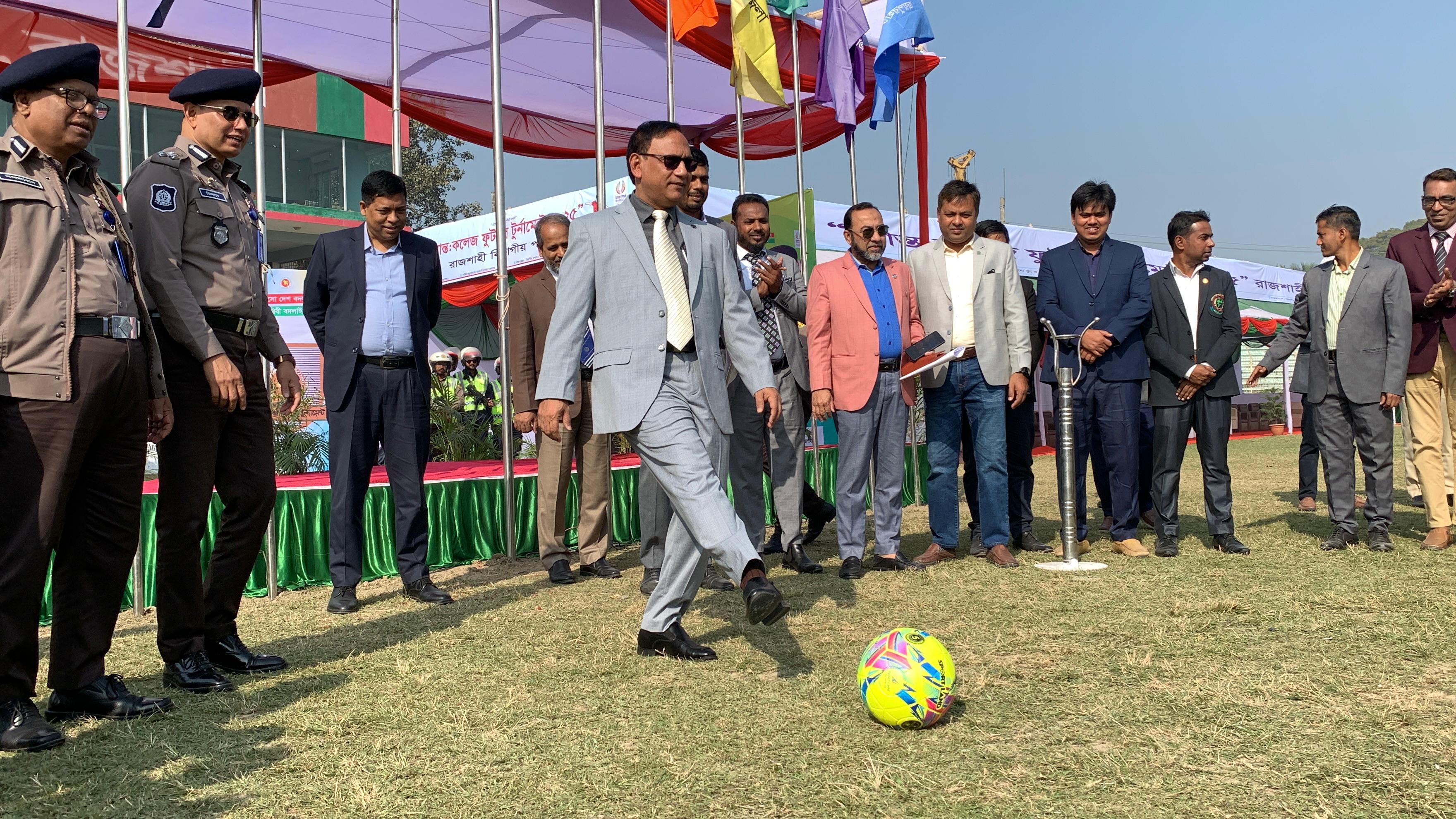 রাজশাহীতে আন্তঃকলেজ ফুটবলের তৃতীয় আসর শুরু