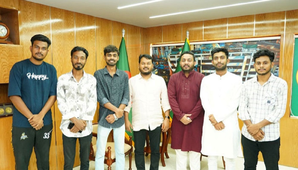 রাসিক প্রশাসকের সঙ্গে সৌজন্য সাক্ষাৎ করলেন রাজশাহী কলেজ ছাত্রদলের নবগঠিত কমিটির নেতারা