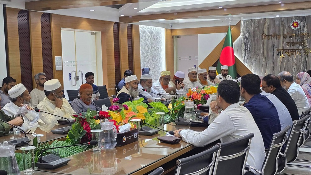 রাজশাহী বিভাগের উন্নয়ন নিয়ে বিভাগীয় কমিশনারের সঙ্গে বিরোধীদলীয় এমপিদের বৈঠক