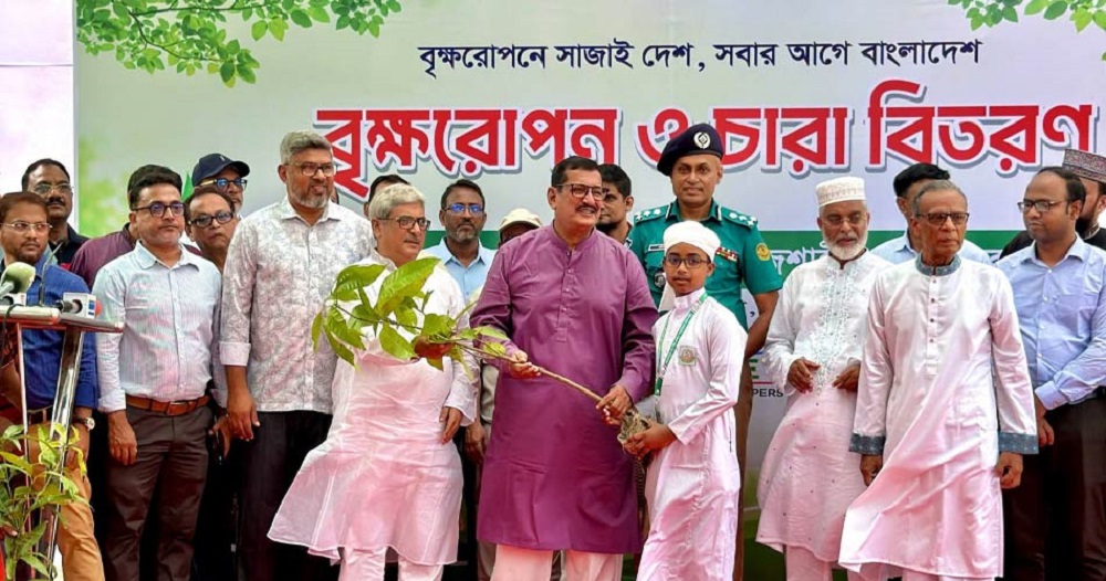 পরিবেশ রক্ষায় বৃক্ষরোপণকে নাগরিক দায়িত্ব হিসেবে গ্রহণের আহ্বান ভূমিমন্ত্রীর
