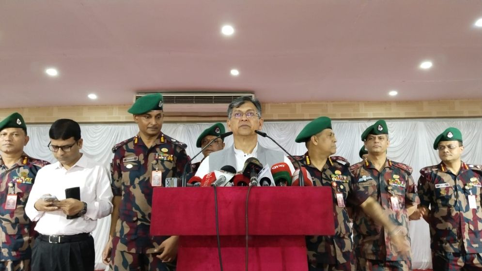 মোজাফফরের বিচার হবে সেনা আইনে