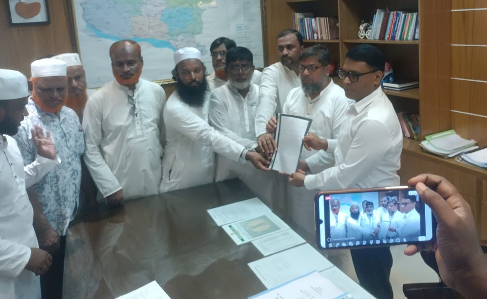 রাজশাহীতে গ্যাস সংকট ও নেসকো কার্যালয় স্থানান্তরের চেষ্টার প্রতিবাদে ১১ দলীয় জোটের বিক্ষোভ