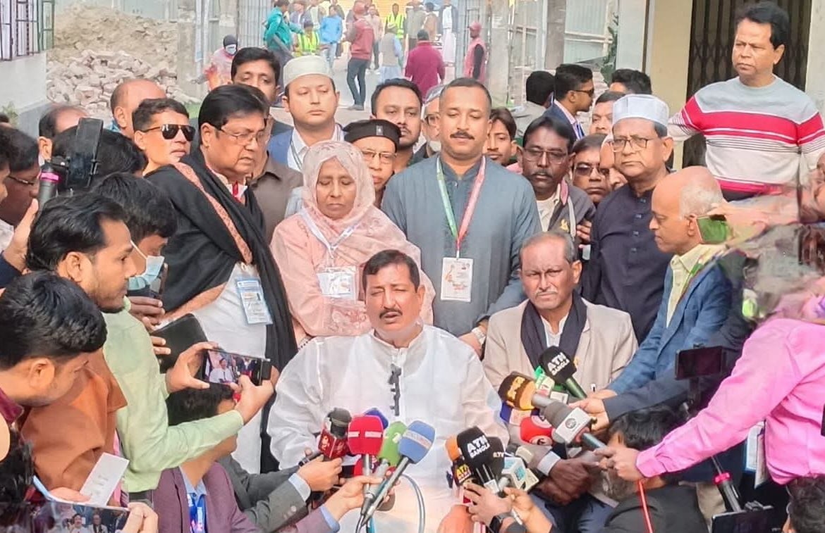 ভোট দিলেন বিএনপি প্রার্থী মিনু