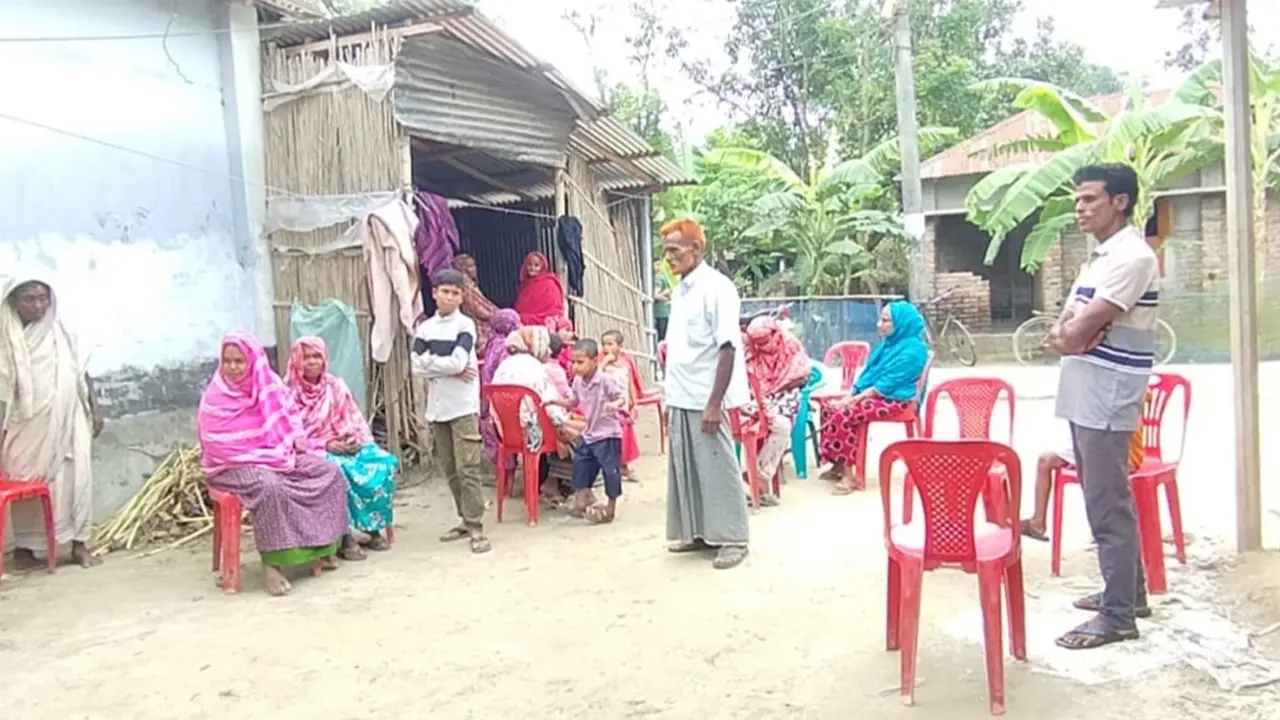 নাতির ছোড়া হাসুয়া দাদির পেটে বিদ্ধ