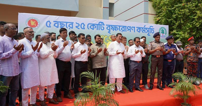৫ বছরে ২৫ কোটি বৃক্ষরোপণ কর্মসূচির অংশ হিসেবে রাজশাহীতে ব্যাপক সবুজায়ন কার্যক্রম শুরু