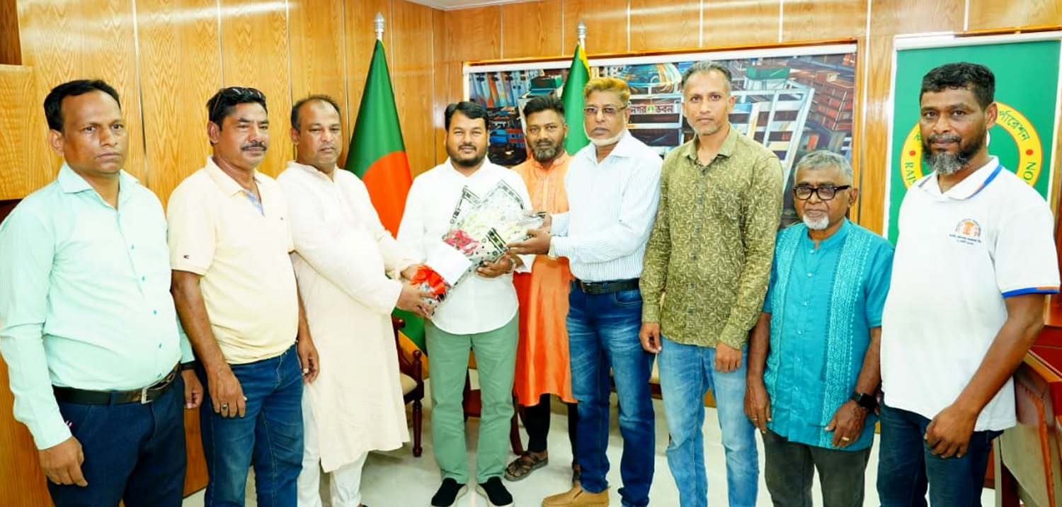রাসিক প্রশাসকের সঙ্গে ফটোজার্নালিস্ট অ্যাসোসিয়েশনের সৌজন্য সাক্ষাৎ