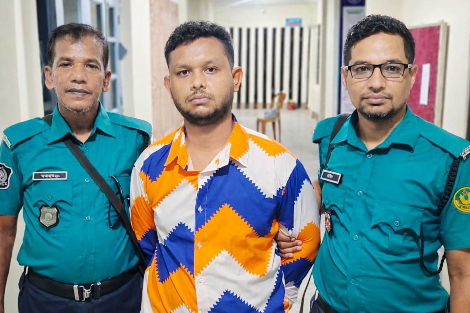 সন্ত্রাসবিরোধী আইনের মামলায় ছাত্রলীগ নেতা গ্রেপ্তার