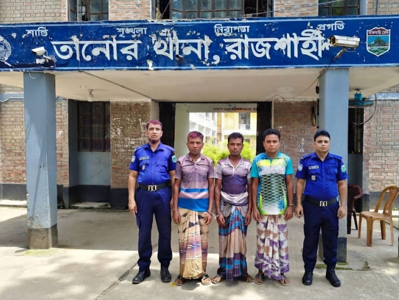 তানোরে সাজাপ্রাপ্ত ৩ আসামি গ্রেফতার