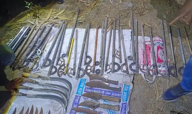 নির্বাচনের আগে বাগমারায় অস্ত্রের মজুত