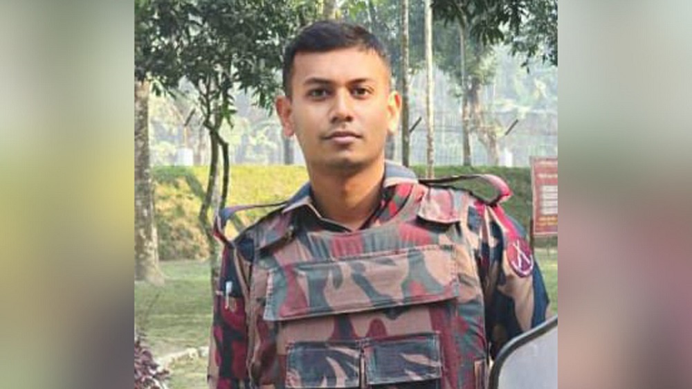 ফুলবাড়ী সীমান্তে নিজের সার্ভিস রাইফেলের গুলিতে বিজিবি সদস্যের আত্মহত্যা