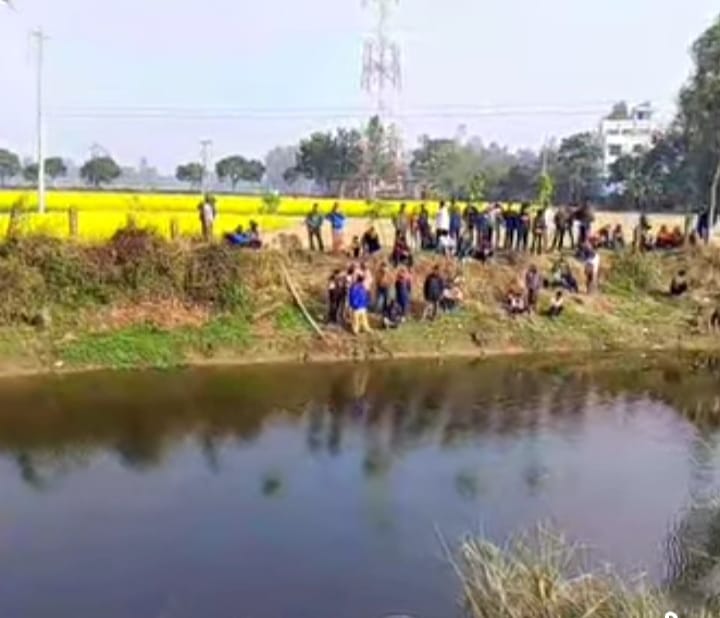 নওগাঁয় চোর সন্দেহে ধাওয়া খেয়ে পানি লাফ দিয়ে যুবকের মৃত্যু