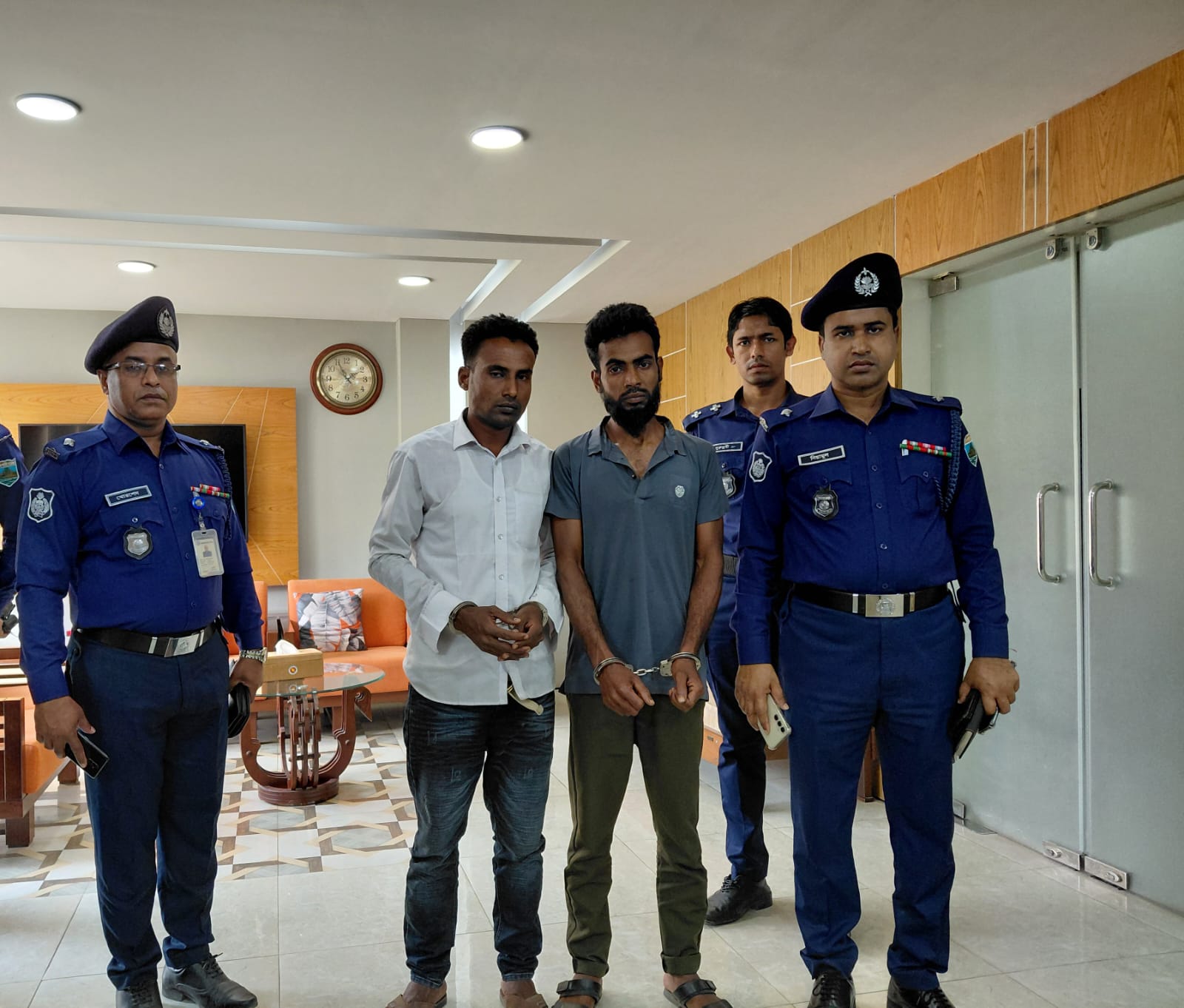 নওগাঁয় মিতু হত্যার রহস্য উদ্ঘাটন গ্রেপ্তার ৪