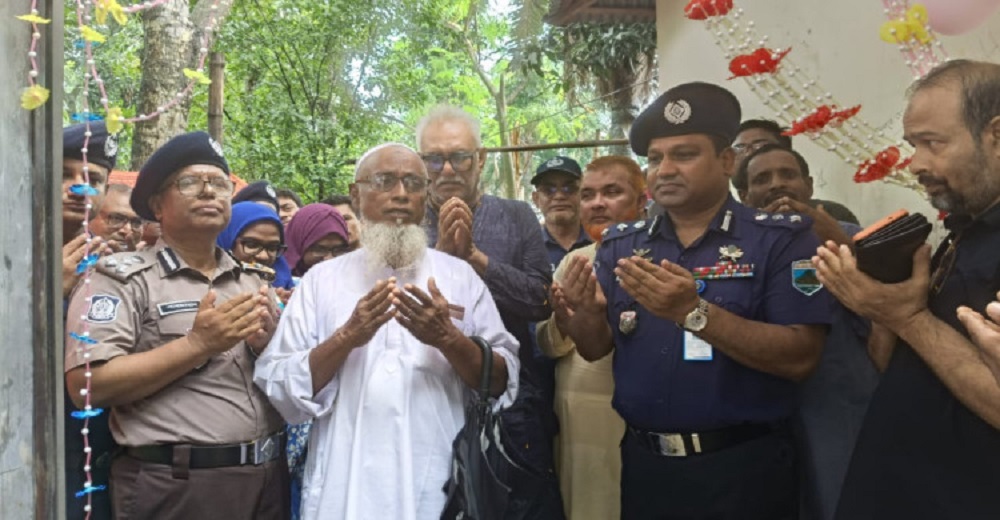 পদ্মার চরাঞ্চলে পুলিশের নতুন ঠিকানা