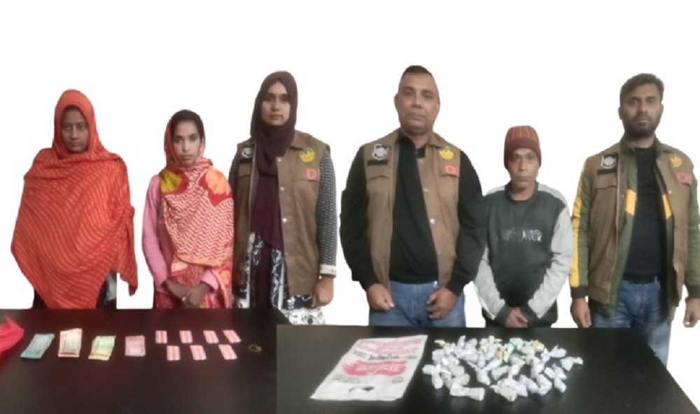 রাজশাহীতে ডিবির অভিযানে ৩ মাদক কারবারি গ্রেপ্তার
