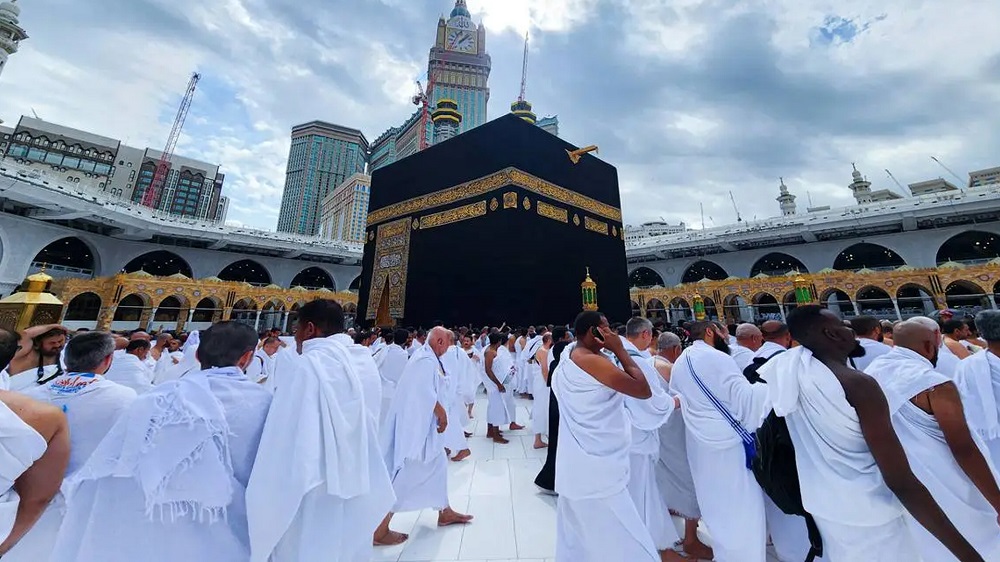 ওমরাহ ভিসার মেয়াদ বাড়াল সৌদি