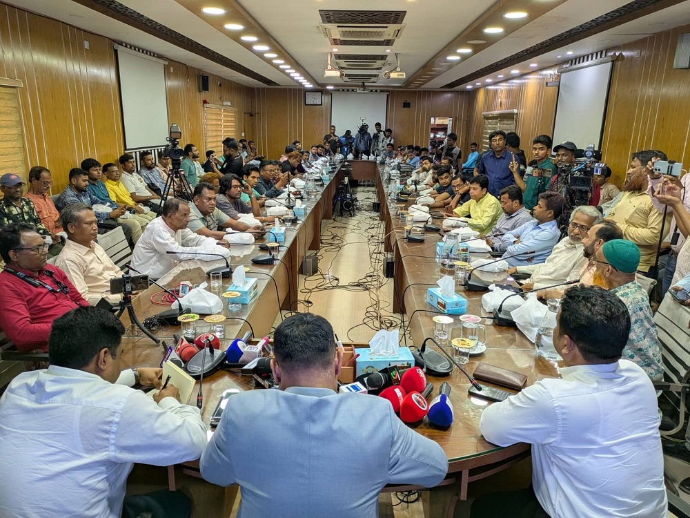 রাজশাহীতে নবাগত জেলা প্রশাসকের সঙ্গে গণমাধ্যমকর্মীদের মতবিনিময় সভা অনুষ্ঠিত