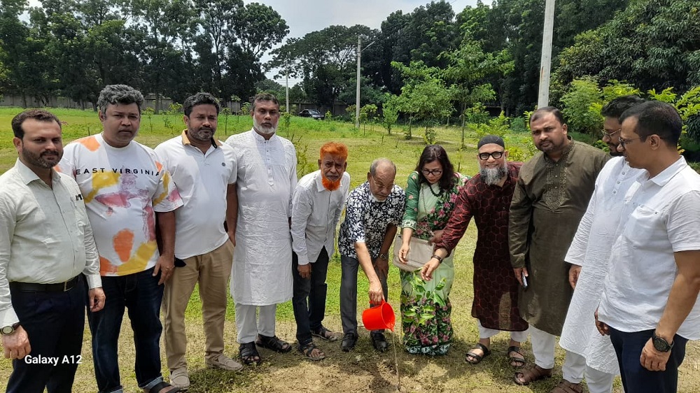 বৃক্ষরোপণে সাজাই দেশ’ প্রতিপাদ্যে রাজশাহীতে চেম্বারের সবুজ উদ্যোগ