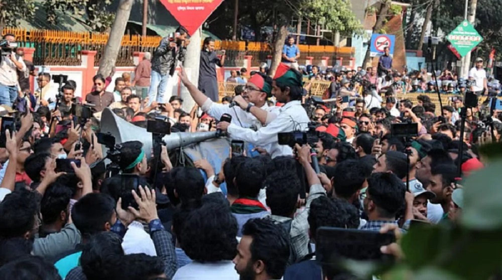 স্বরাষ্ট্র উপদেষ্টার কার্যালয় ঘেরাও কর্মসূচিতে পুলিশের বাধা